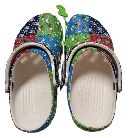 Crocs x Vineyard Vines Limited-Edition Kids’ Crocs™ Holiday Patchwork Clogs - Picture 2 of 3